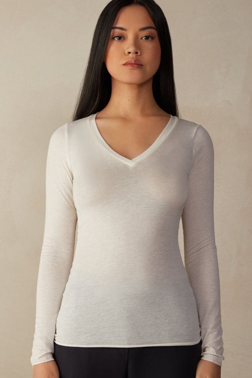 Intimissimi V-neck top in Modal Ultralight with Cashmere Ivory - 231i - Vanilla | 0931BSERV