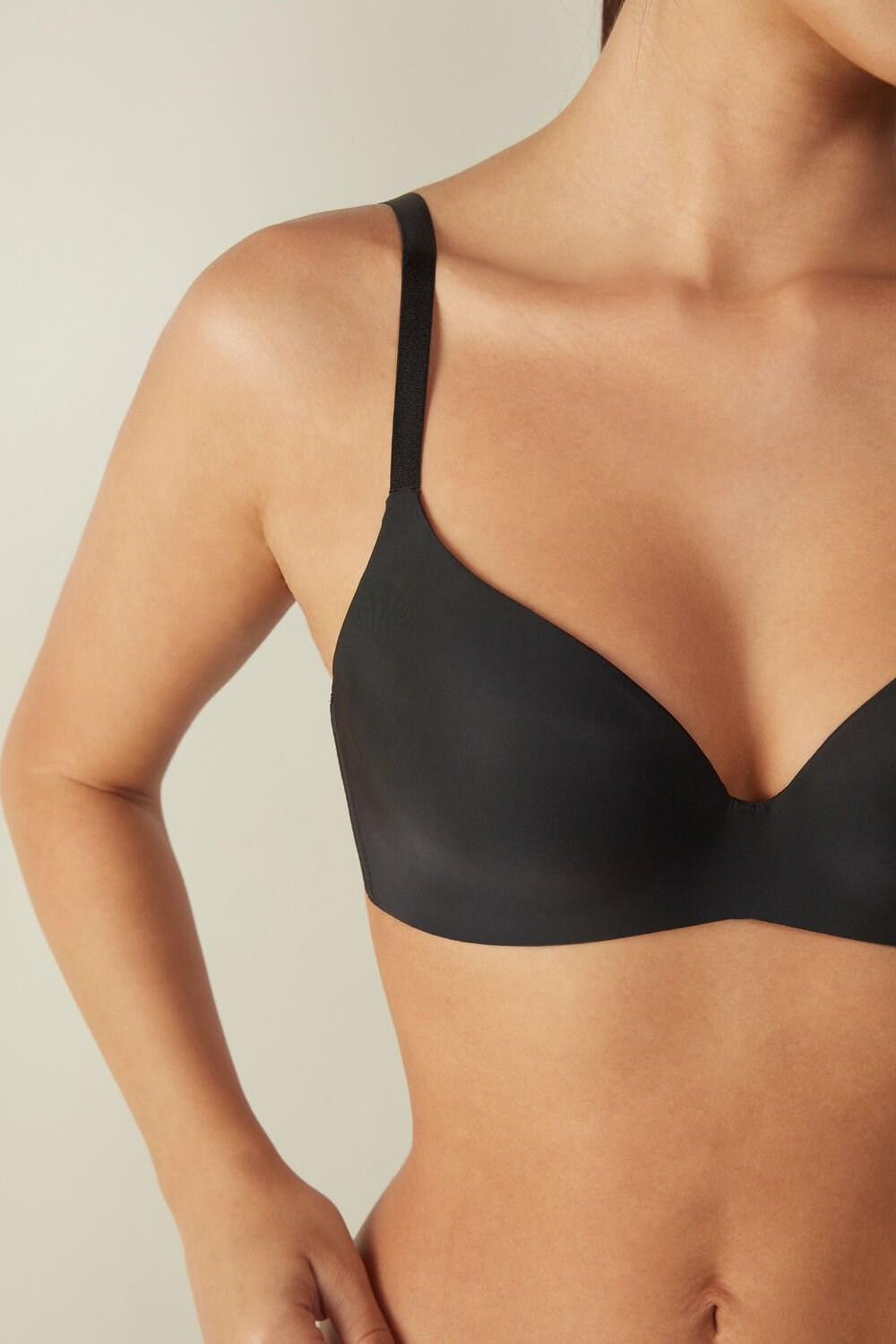 Intimissimi Adele Triangle Bra in Ultralight Microfiber Black - 019 - Black | 7265XEHZF