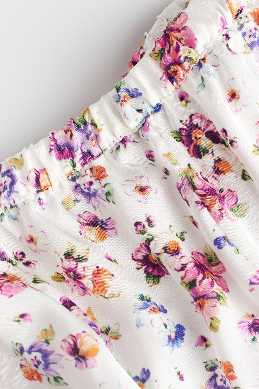 Intimissimi Dreaming of Spring Satin Shorts Print - 208j - White Spring Bouquet Print | 0659VQJEW