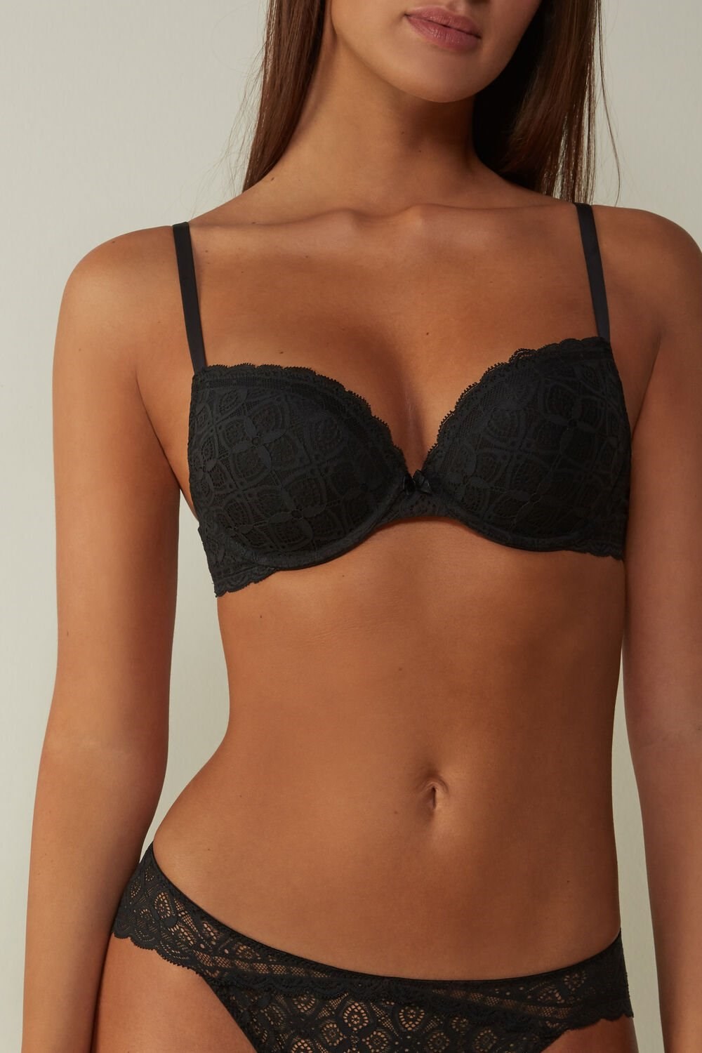 Intimissimi Elettra Super Push-up Bra in Lace Black - 019 - Black | 5743KXDEW