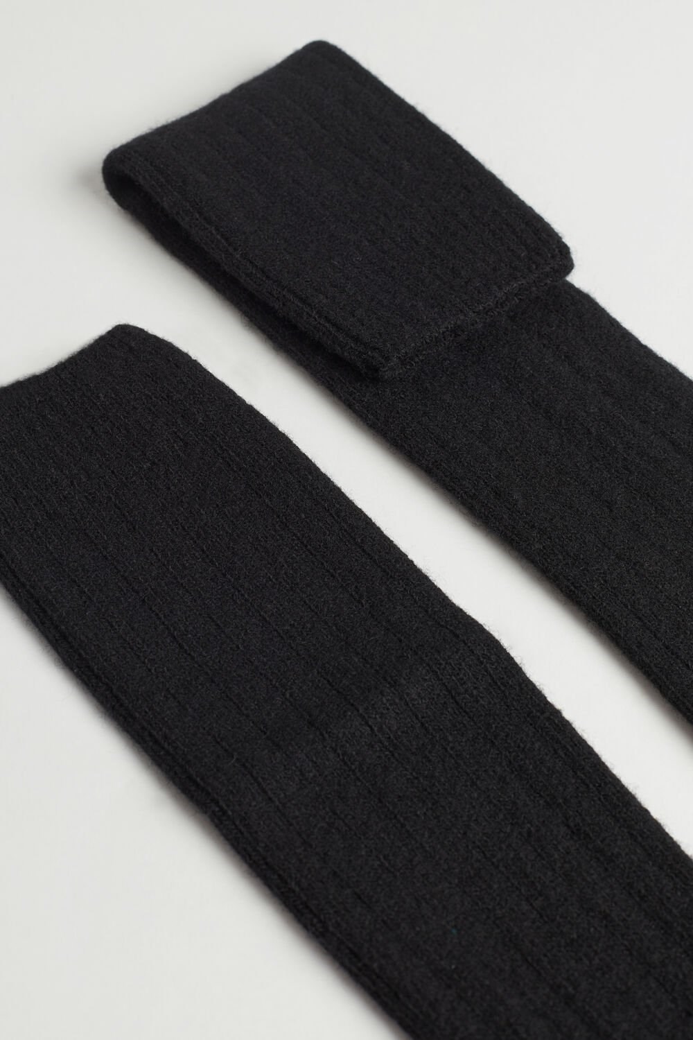 Intimissimi Long Ribbed Socks in Cashmere and Wool Black - 019 - Black | 0681WVERM