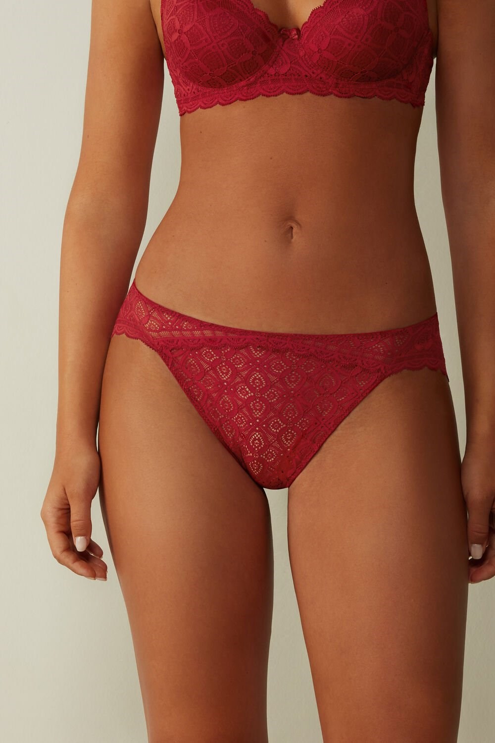 Intimissimi Low Rise Lace Panties Red - 1473 - Red | 0976CTRDO