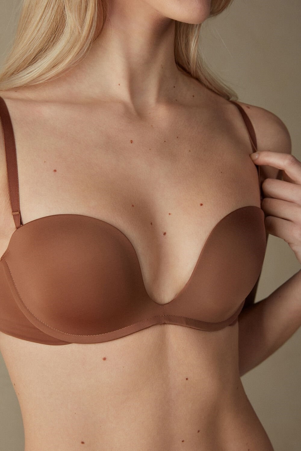 Intimissimi Monica Bandeau Bra in Ultralight Microfiber Natural - 502i - Dark Beige | 9025QFPTM