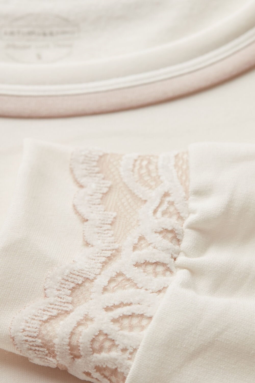 Intimissimi Romantic Bedroom Top in Modal with Wool White - 157j - Powder White / Dusty Pink | 6178UPCHV