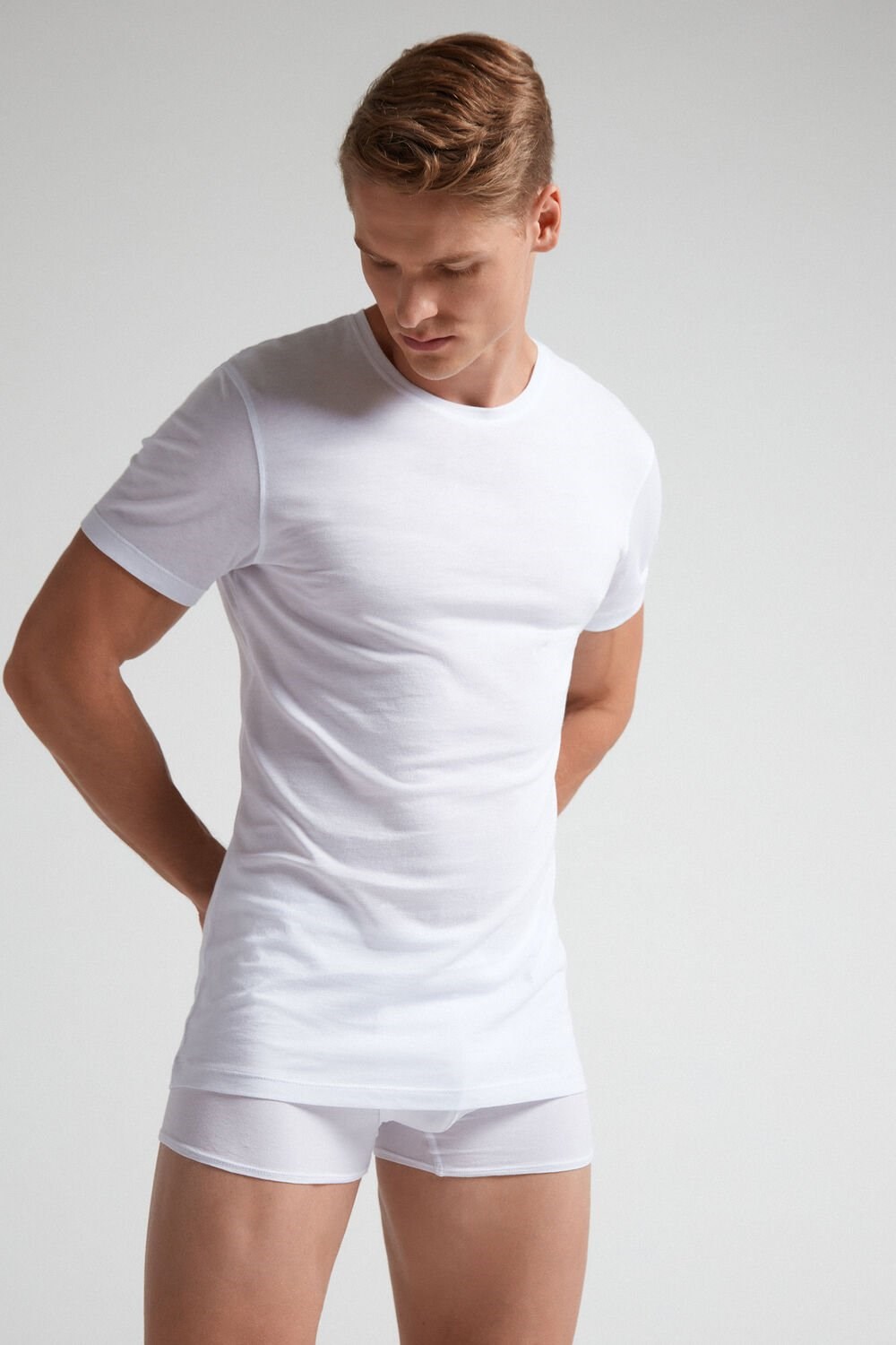 Intimissimi Short-Sleeve Crew-Neck T-Shirt in Extra-Fine Supima® Cotton White - 001 - White | 0265ITVUK