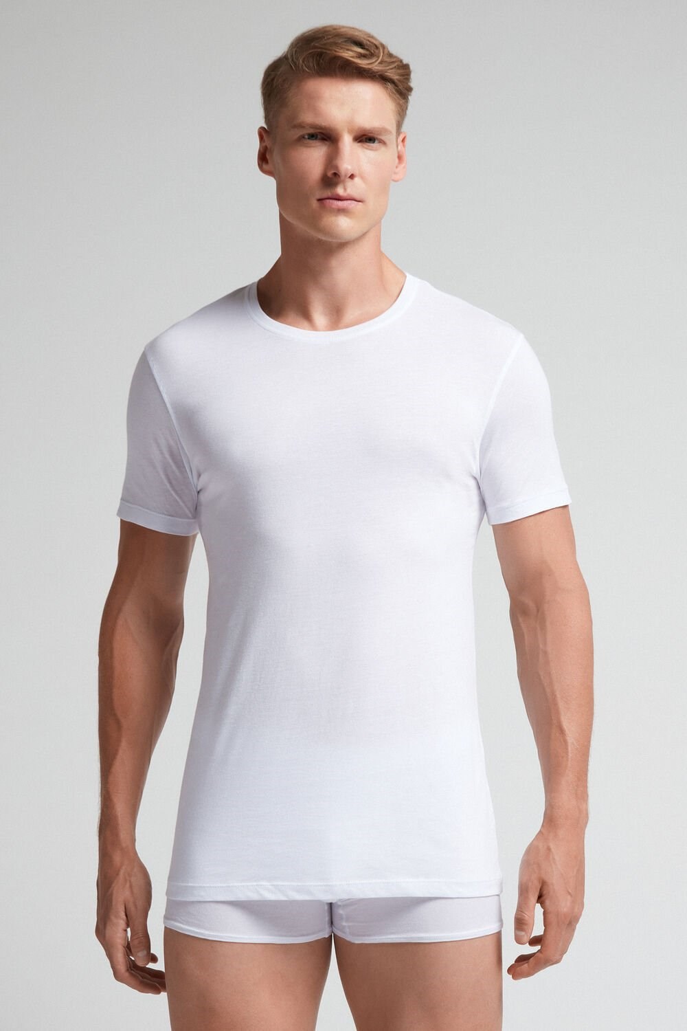 Intimissimi Short-Sleeve Crew-Neck T-Shirt in Extra-Fine Supima® Cotton White - 001 - White | 0265ITVUK