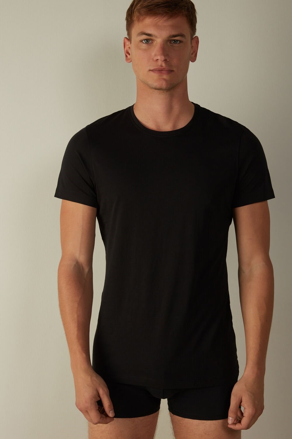 Intimissimi Short-Sleeve Crew-Neck T-Shirt in Extra-Fine Supima® Cotton Black - 019 - Black | 3259FTJPI