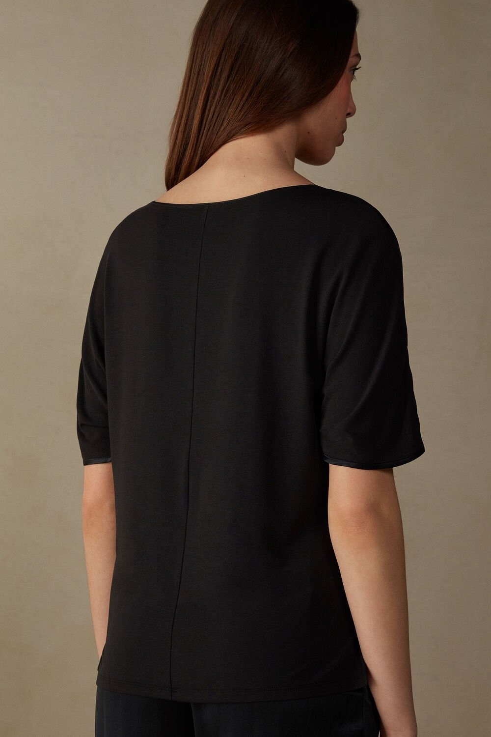 Intimissimi Short Sleeve Silk and Modal Top Black - 019 - Black | 4067XWSHZ