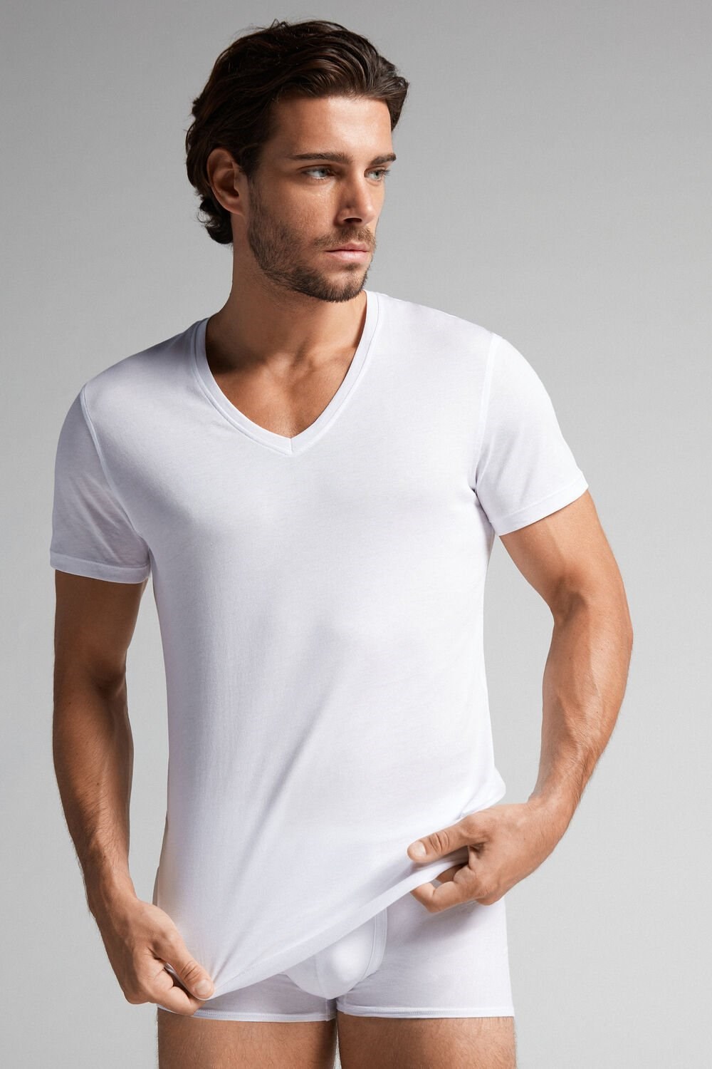 Intimissimi Short-Sleeve V-Neck T Shirt in Extra-Fine Supima® Cotton White - 001 - White | 4765NVBPX