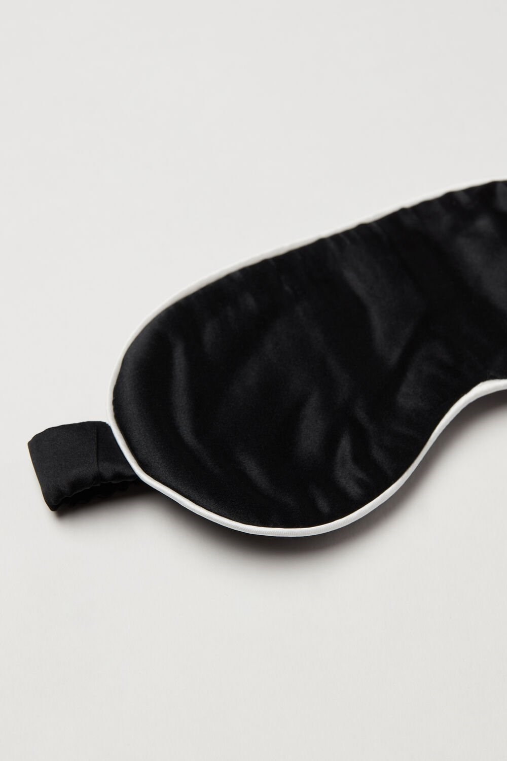 Intimissimi Silk Sleep Mask Black - 019 - Black | 6318AHQDY