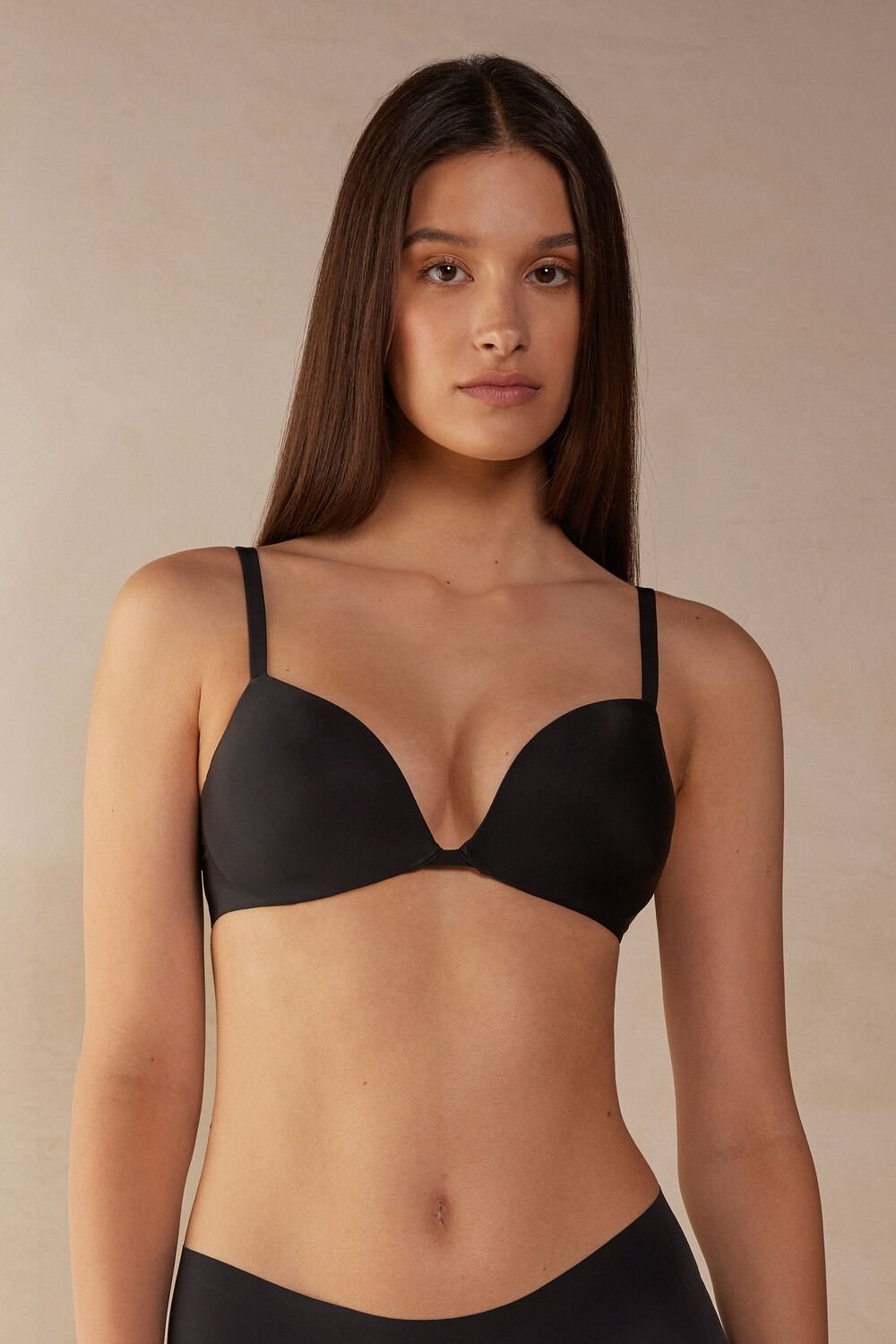 Intimissimi Silvia Push-up Bra in Ultralight Microfiber Black - 019 - Black | 5970NLOBY