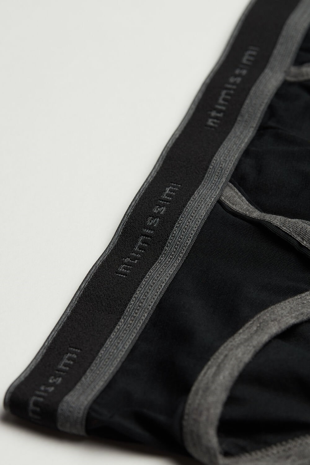 Intimissimi Stretch Supima® Cotton Brief with Logo Detail Black | 3650COYHD