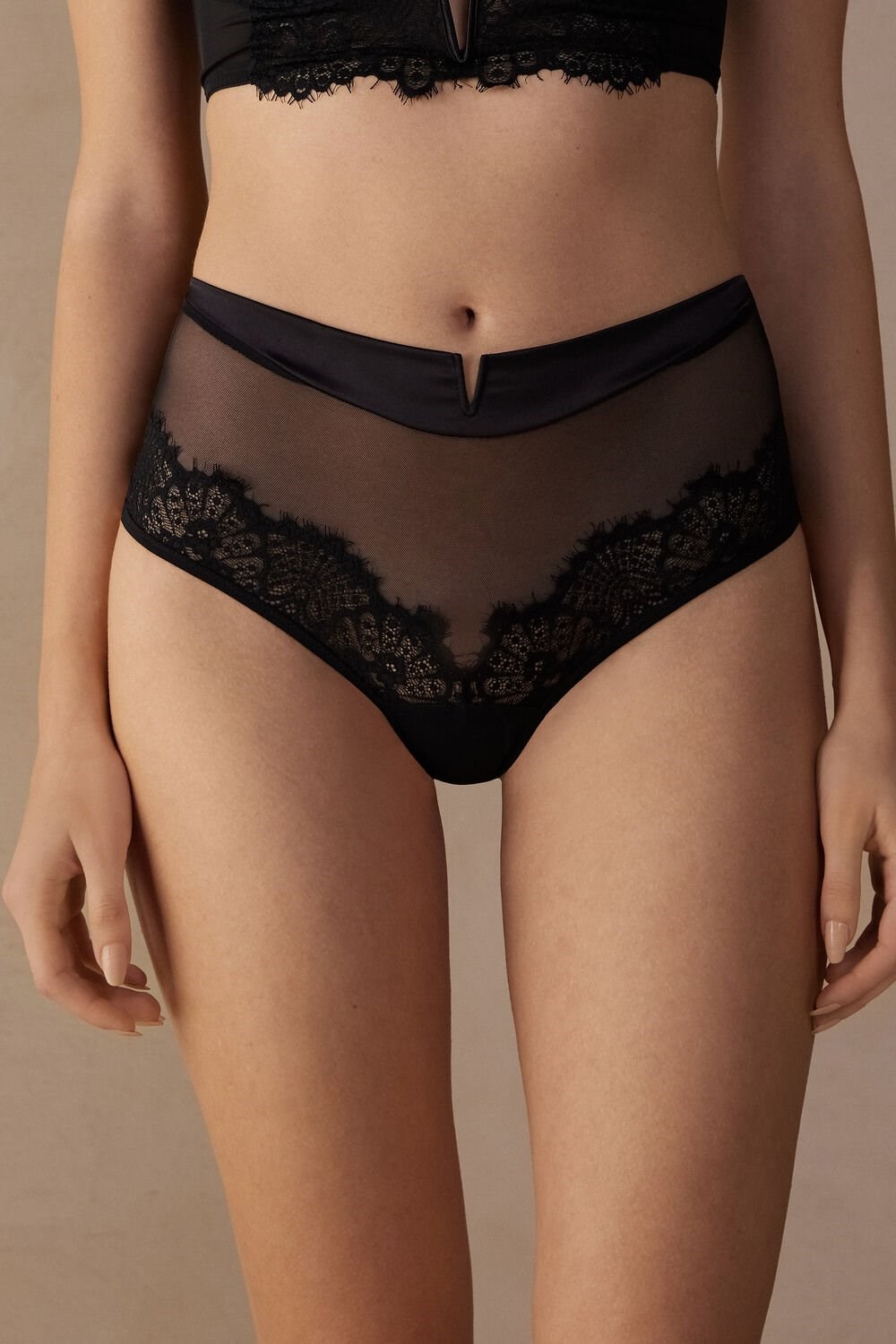 Intimissimi Stunning Beauty Hipster Brazilian Black - 019 - Black | 7328PFSXR