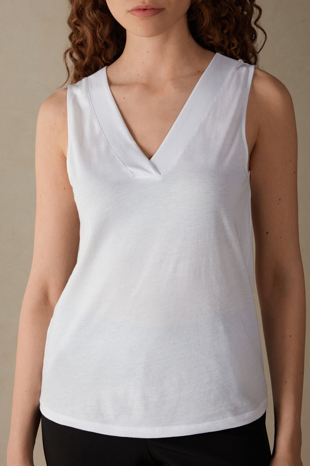 Intimissimi V-neck Top in Supima® Ultrafresh Cotton White - 001 - White | 0891JFHWM